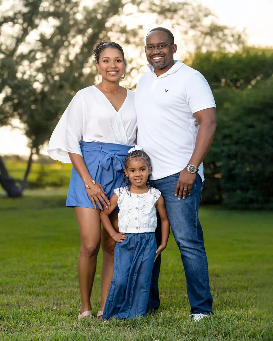 Outdoor family session in Tampa